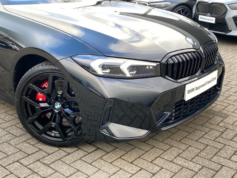 2026 (75) BMW 3 SERIES 330e 22.3 kWh M Sport 4dr Step Auto [Pro Pack] 5078100