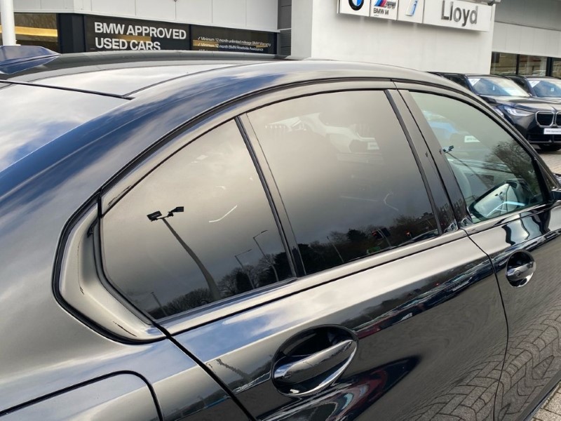 2026 (75) BMW 3 SERIES 330e 22.3 kWh M Sport 4dr Step Auto [Pro Pack] 5078109