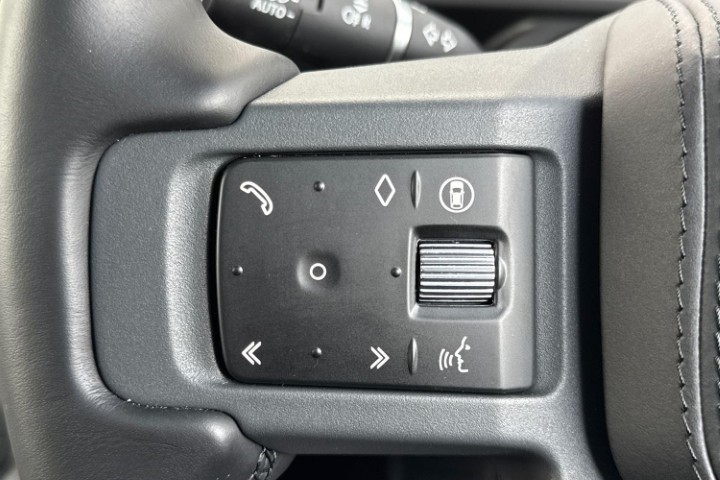 2026 (26) LAND ROVER DEFENDER 3.0 D350 X-Dynamic HSE 110 5dr Auto 5725852