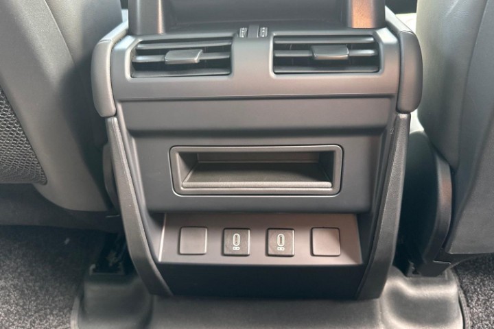 2026 (26) LAND ROVER DEFENDER 3.0 D350 X-Dynamic HSE 110 5dr Auto 5725841