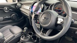 2022 (72) MINI HATCHBACK 1.5 Cooper Exclusive 3dr Auto 5104535