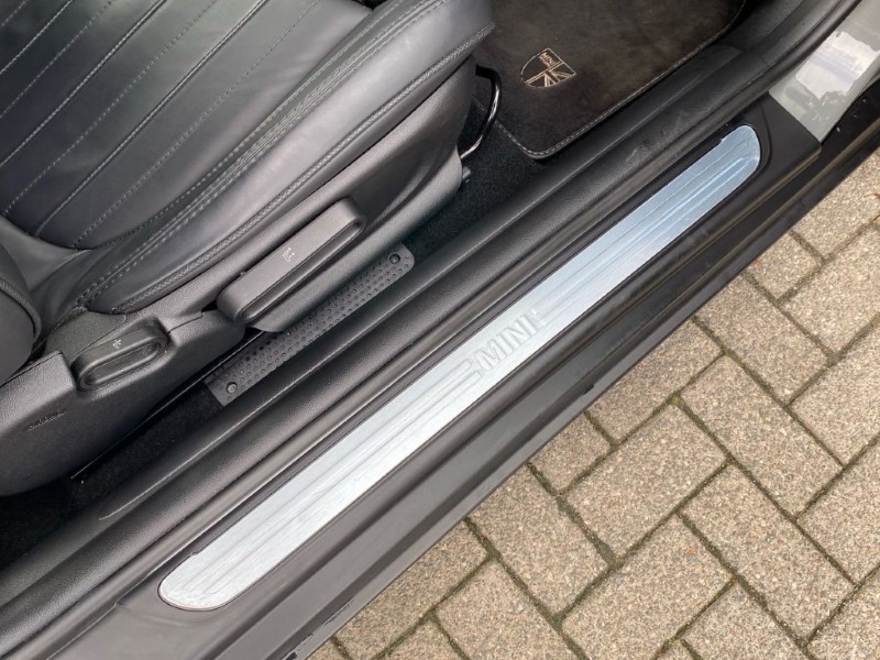 2022 (72) MINI HATCHBACK 1.5 Cooper Exclusive 3dr Auto 5104563