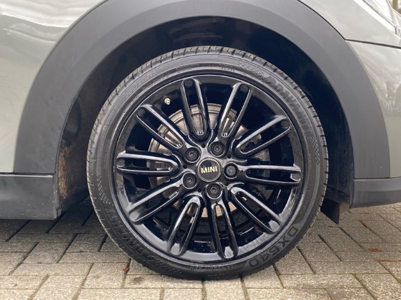 2022 (72) MINI HATCHBACK 1.5 Cooper Exclusive 3dr Auto 5104543