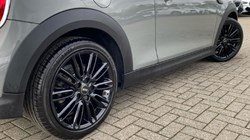 2022 (72) MINI HATCHBACK 1.5 Cooper Exclusive 3dr Auto 5104574
