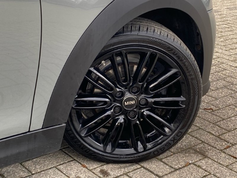 2022 (72) MINI HATCHBACK 1.5 Cooper Exclusive 3dr Auto 5104575