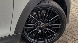 2022 (72) MINI HATCHBACK 1.5 Cooper Exclusive 3dr Auto 5104575