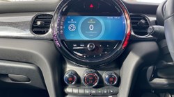 2022 (72) MINI HATCHBACK 1.5 Cooper Exclusive 3dr Auto 5104554