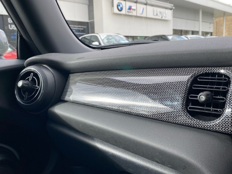 2022 (72) MINI HATCHBACK 1.5 Cooper Exclusive 3dr Auto 5104560