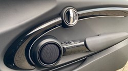 2022 (72) MINI HATCHBACK 1.5 Cooper Exclusive 3dr Auto 5104550