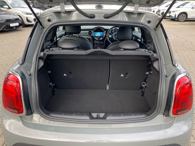 2022 (72) MINI HATCHBACK 1.5 Cooper Exclusive 3dr Auto 5104542