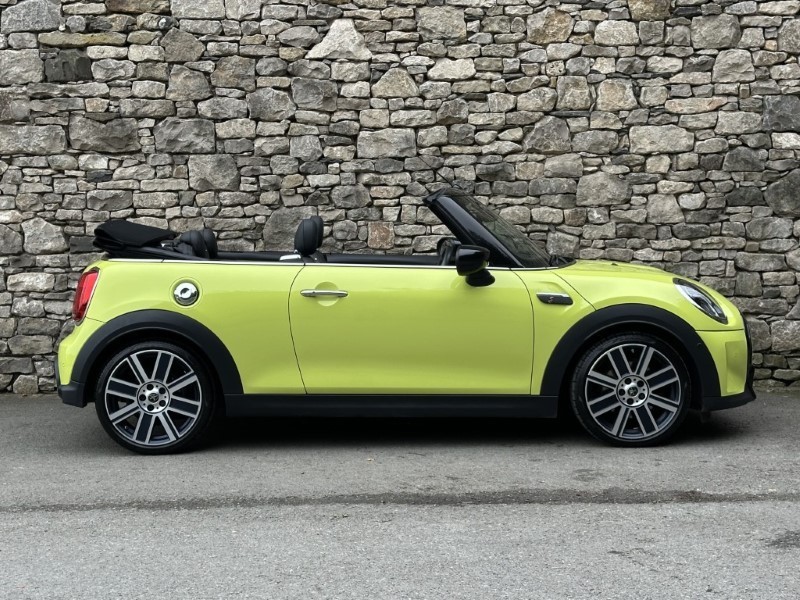 2023 (23) MINI CONVERTIBLE 2.0 Cooper S Exclusive Premium Plus 2dr Auto 5051689