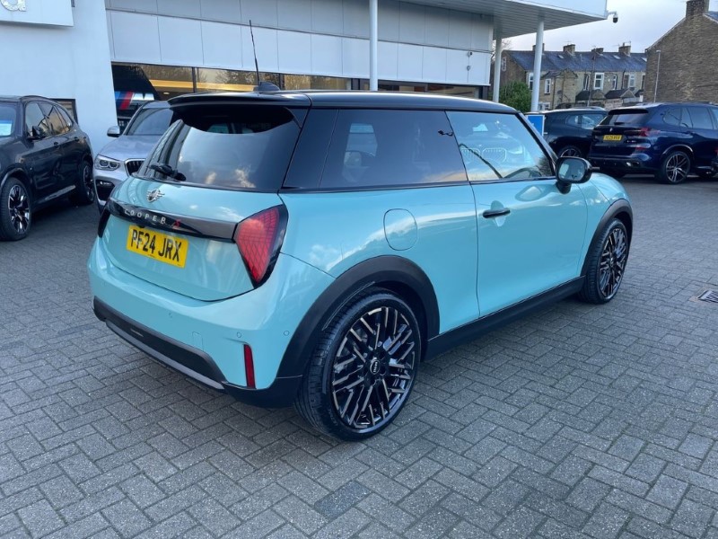 2024 (24) MINI COOPER 2.0 S Exclusive 3dr Auto 5069259