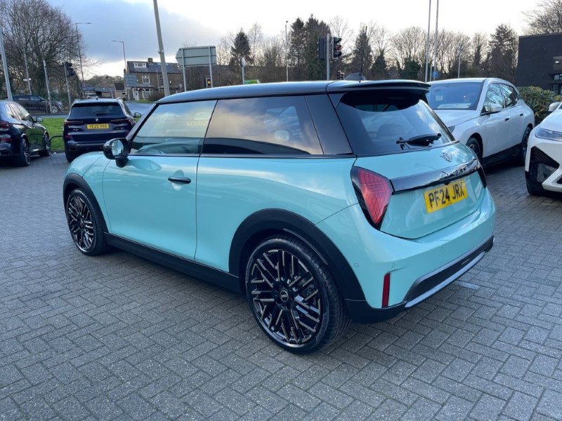 2024 (24) MINI COOPER 2.0 S Exclusive 3dr Auto 5069258