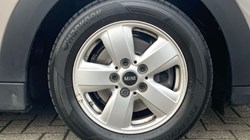 2023 (23) MINI HATCHBACK 1.5 Cooper Classic Premium 5dr Auto 5078871