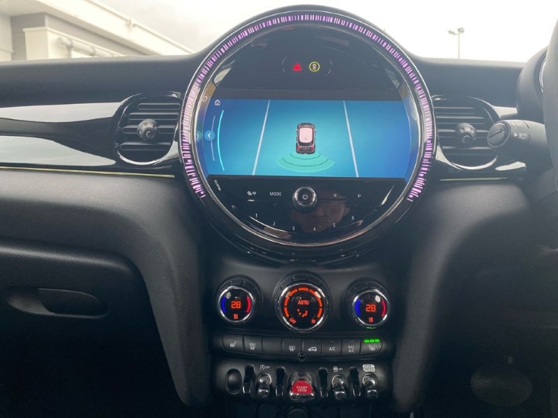 2023 (23) MINI HATCHBACK 1.5 Cooper Classic Premium 5dr Auto 5078883