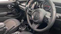 2023 (23) MINI HATCHBACK 1.5 Cooper Classic Premium 5dr Auto 5078863