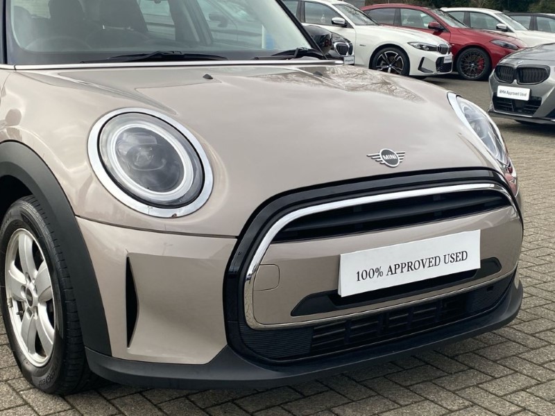 2023 (23) MINI HATCHBACK 1.5 Cooper Classic Premium 5dr Auto 5078896
