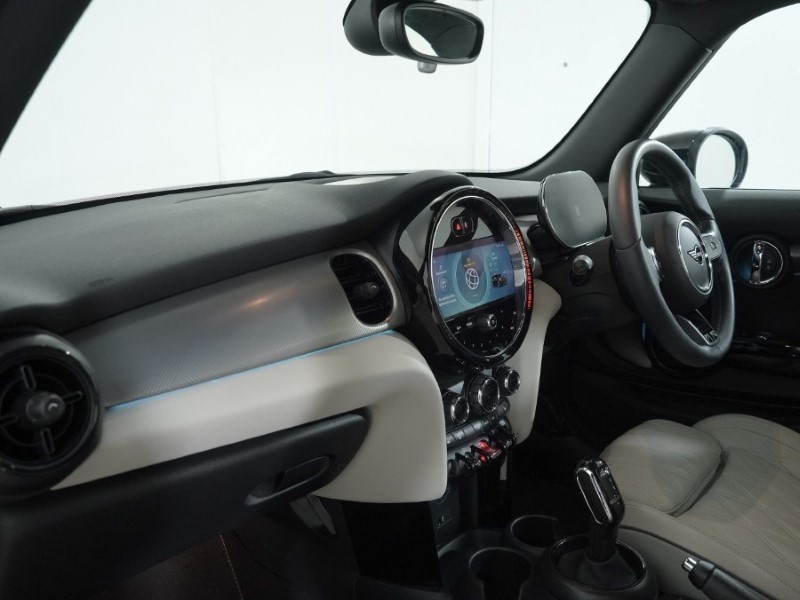 2023 (23) MINI HATCHBACK 1.5 Cooper Exclusive Premium 3dr Auto 5057462