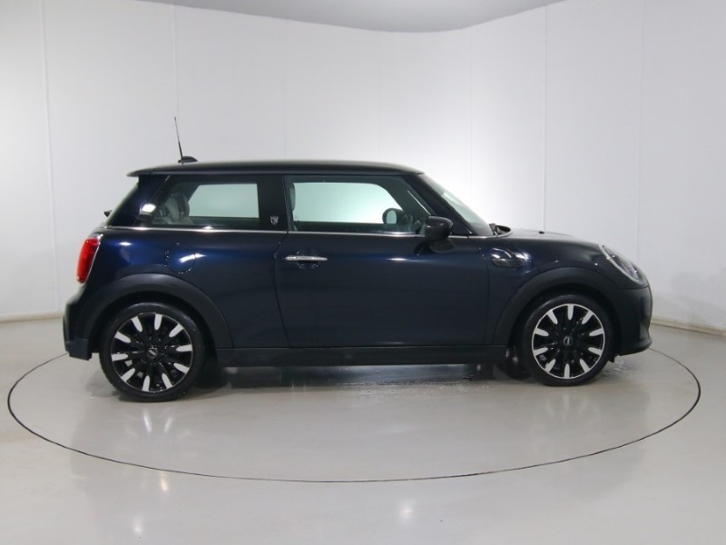 2023 (23) MINI HATCHBACK 1.5 Cooper Exclusive Premium 3dr Auto 5057458