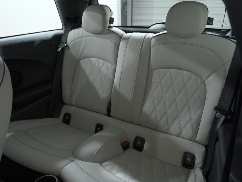 2023 (23) MINI HATCHBACK 1.5 Cooper Exclusive Premium 3dr Auto 5057467