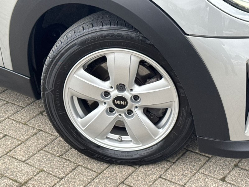 2023 (23) MINI HATCHBACK 1.5 Cooper Classic 3dr Auto 5162084