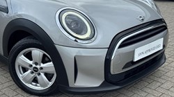 2023 (23) MINI HATCHBACK 1.5 Cooper Classic 3dr Auto 5162082