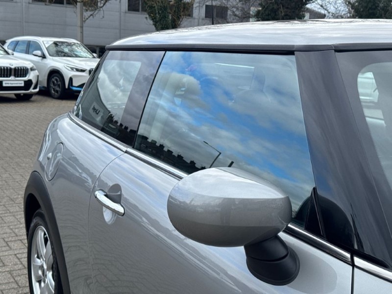 2023 (23) MINI HATCHBACK 1.5 Cooper Classic 3dr Auto 5162090