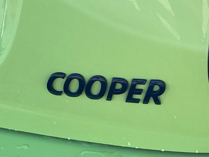 2024 (73) MINI CONVERTIBLE 1.5 Cooper Sport Premium 2dr Auto 5072678