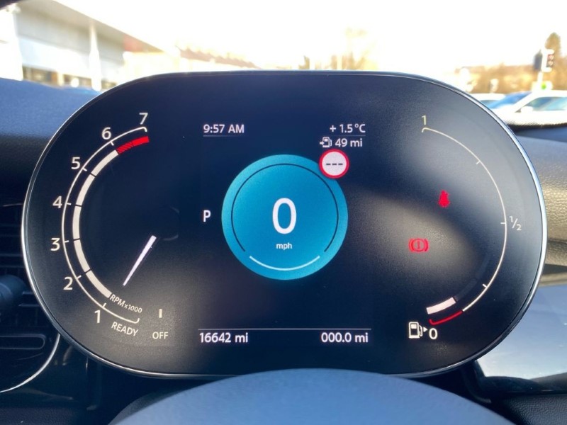 2024 (73) MINI CONVERTIBLE 1.5 Cooper Sport Premium 2dr Auto 5072644