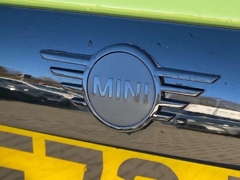 2024 (73) MINI CONVERTIBLE 1.5 Cooper Sport Premium 2dr Auto 5072677