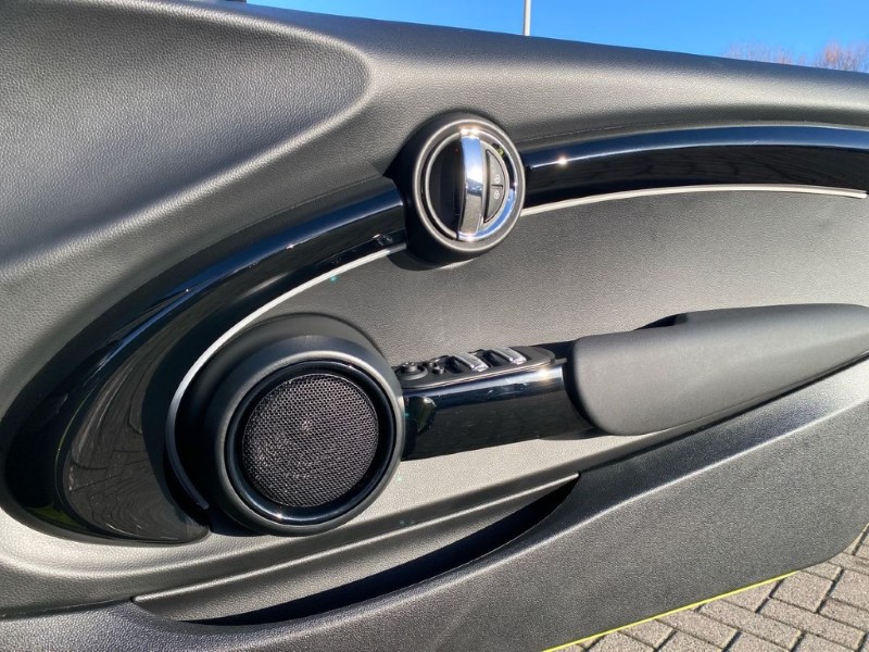 2024 (73) MINI CONVERTIBLE 1.5 Cooper Sport Premium 2dr Auto 5072656