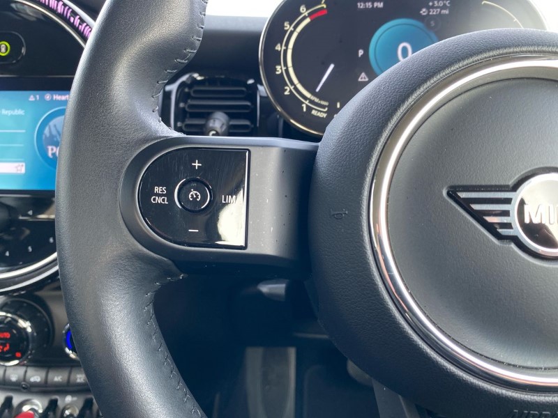 2022 (72) MINI HATCHBACK 1.5 Cooper Classic 3dr Auto 5073923