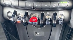 2022 (72) MINI HATCHBACK 1.5 Cooper Classic 3dr Auto 5073925