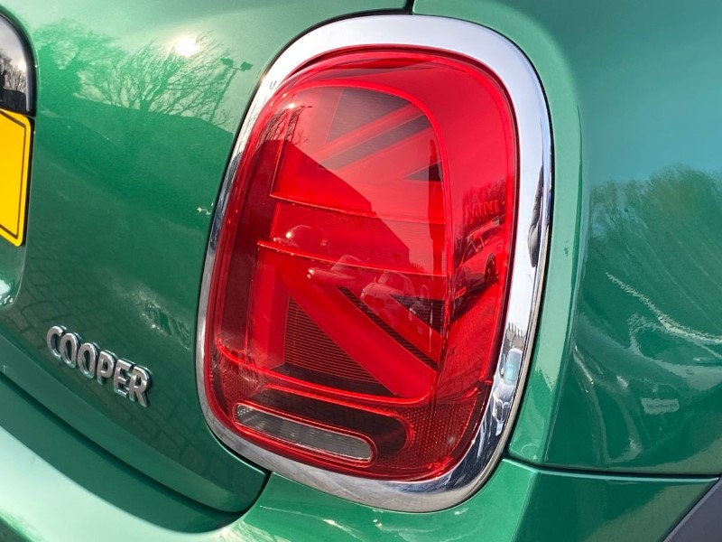 2022 (72) MINI HATCHBACK 1.5 Cooper Classic 3dr Auto 5073950