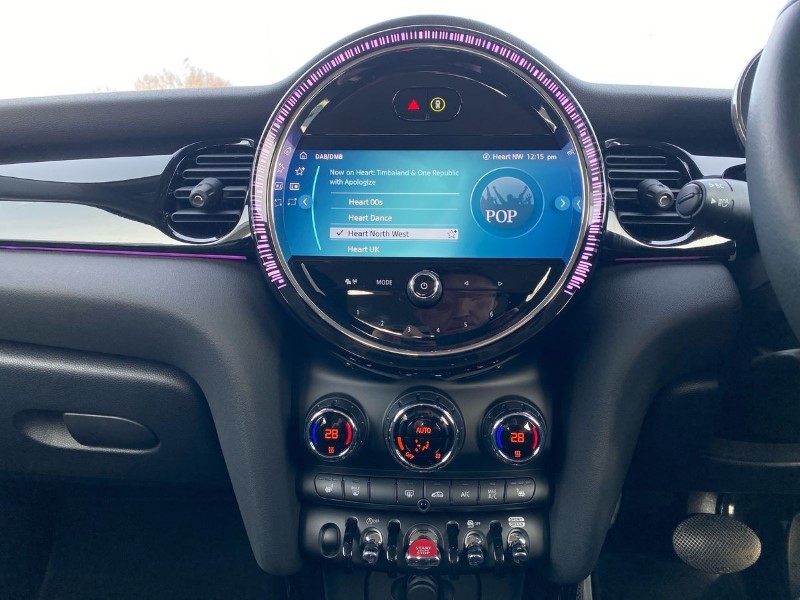 2022 (72) MINI HATCHBACK 1.5 Cooper Classic 3dr Auto 5073914