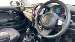 2022 (72) MINI HATCHBACK 1.5 Cooper Classic 3dr Auto 5073912