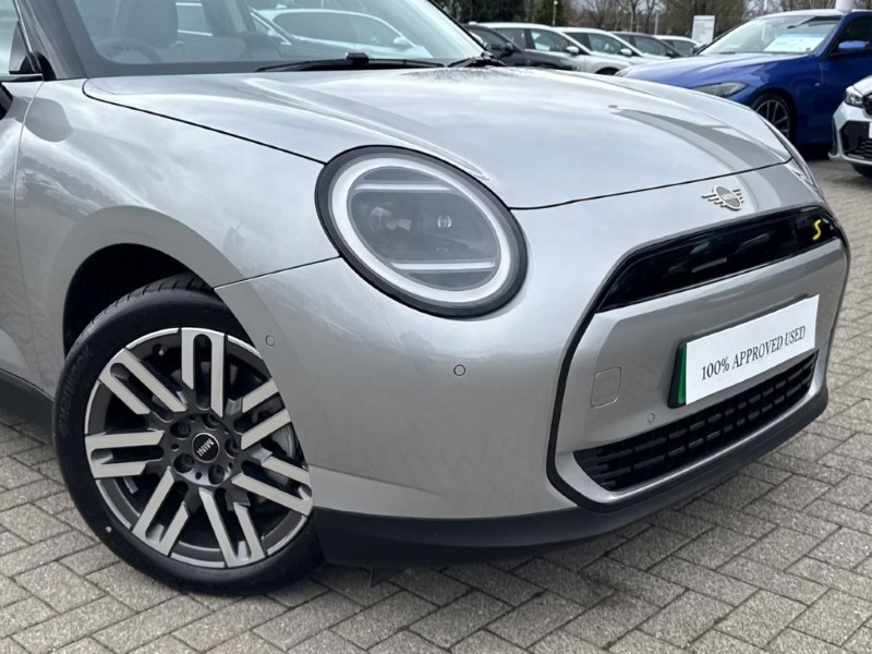 2024 (74) MINI COOPER 160kW SE Classic 54kWh 3dr Auto 5162028