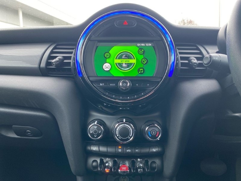 2019 (68) MINI CONVERTIBLE 1.5 Cooper II 2dr Auto 5087987