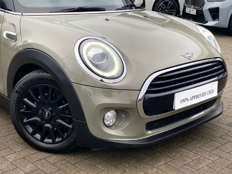 2019 (68) MINI CONVERTIBLE 1.5 Cooper II 2dr Auto 5087998