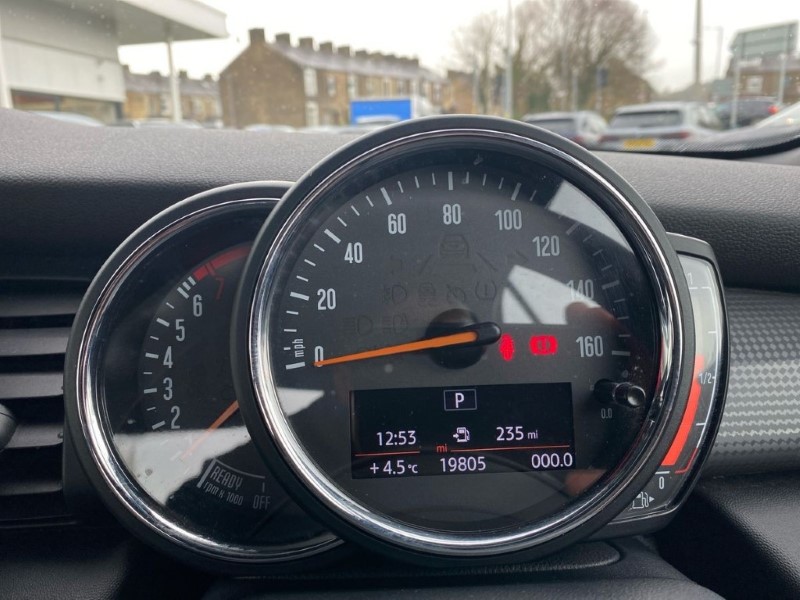 2019 (68) MINI CONVERTIBLE 1.5 Cooper II 2dr Auto 5087971