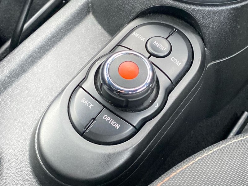 2019 (68) MINI CONVERTIBLE 1.5 Cooper II 2dr Auto 5087994