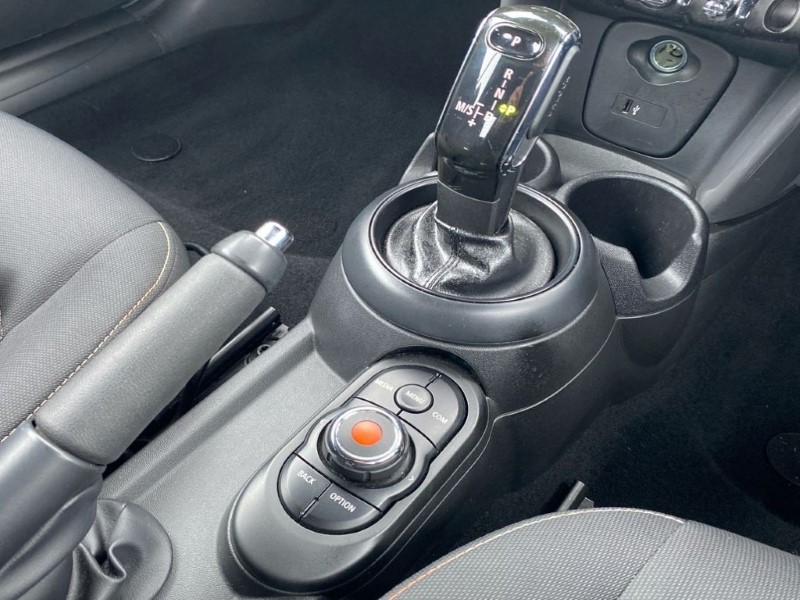 2019 (68) MINI CONVERTIBLE 1.5 Cooper II 2dr Auto 5087972