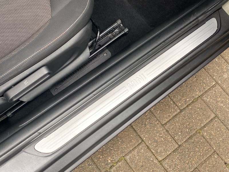 2019 (68) MINI CONVERTIBLE 1.5 Cooper II 2dr Auto 5087996