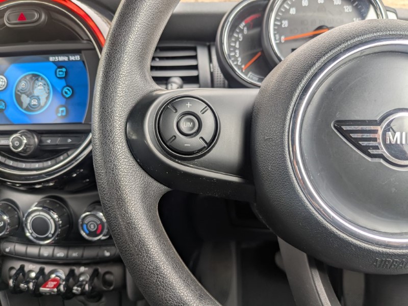 2019 (68) MINI CONVERTIBLE 1.5 Cooper II 2dr Auto 5072501