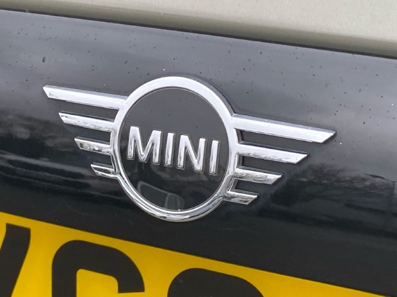 2019 (68) MINI CONVERTIBLE 1.5 Cooper II 2dr Auto 5088002