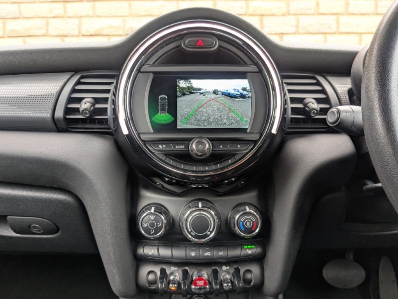 2019 (68) MINI CONVERTIBLE 1.5 Cooper II 2dr Auto 5072512