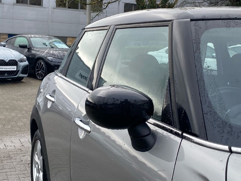 2023 (23) MINI HATCHBACK 1.5 Cooper Classic Premium Plus 5dr Auto 5115238