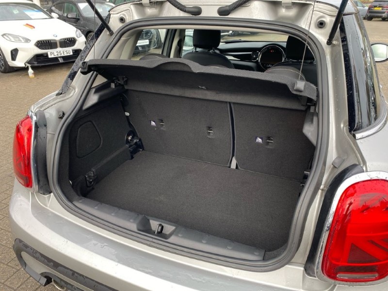 2023 (23) MINI HATCHBACK 1.5 Cooper Classic Premium Plus 5dr Auto 5115227