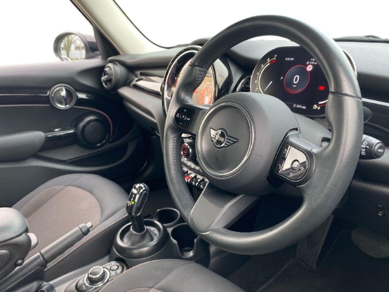 2023 (23) MINI HATCHBACK 1.5 Cooper Classic Premium Plus 5dr Auto 5115195