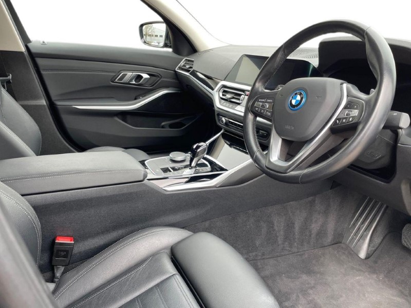 2022 (22) BMW 3 SERIES 330e Sport Pro 4dr Step Auto 5178495
